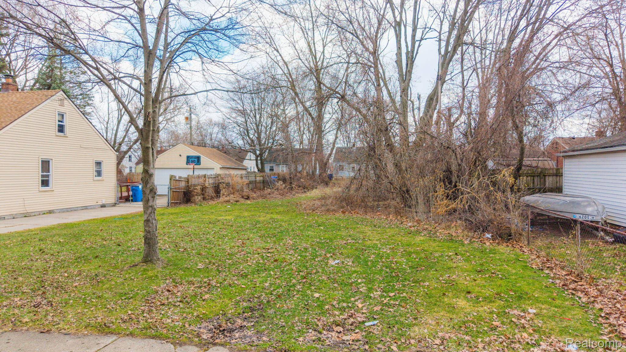 24759 Hopkins ST, Dearborn Heights, MI 48125