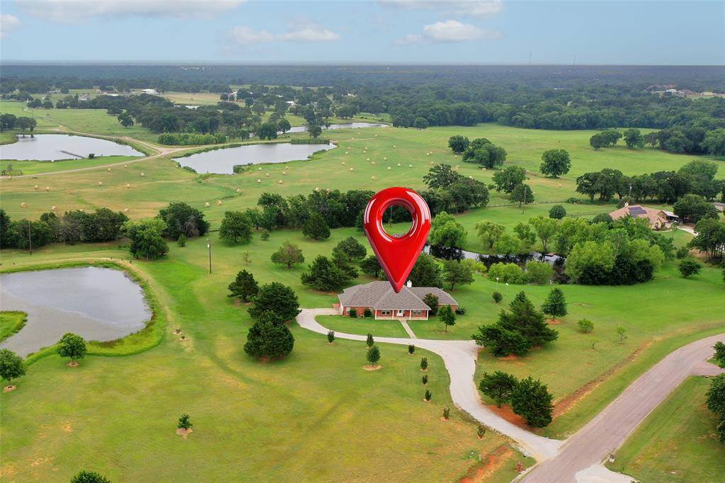 262 Briar Creek Road, Whitesboro, TX 76273
