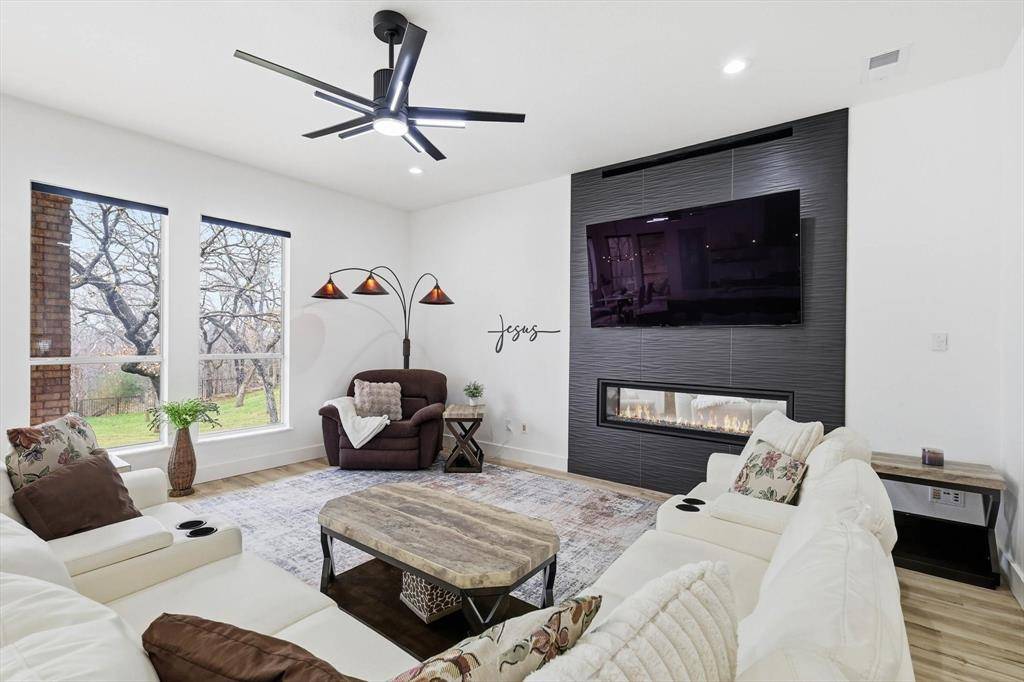 2013 Breaker Lane, Flower Mound, TX 75022