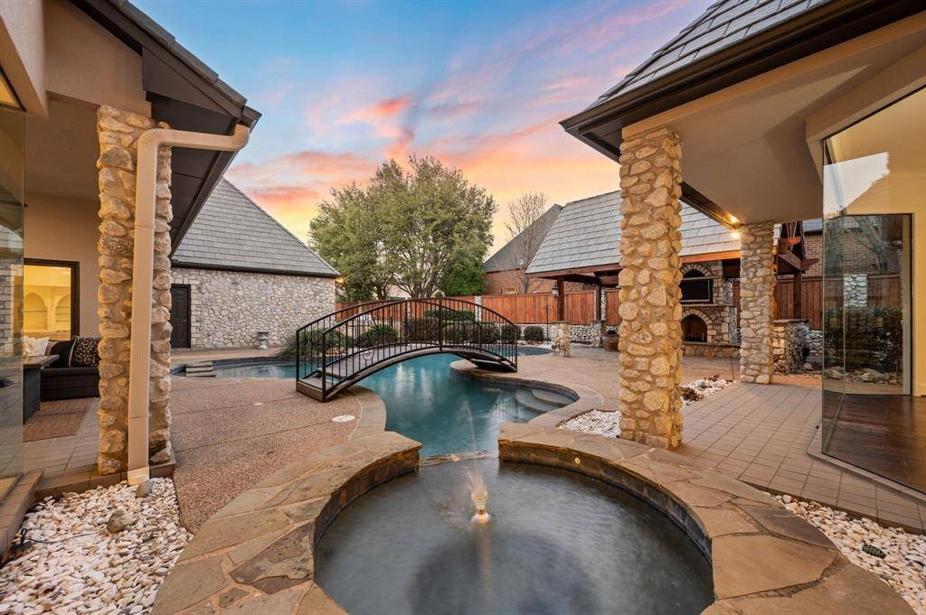 5613 Versailles Court, Colleyville, TX 76034