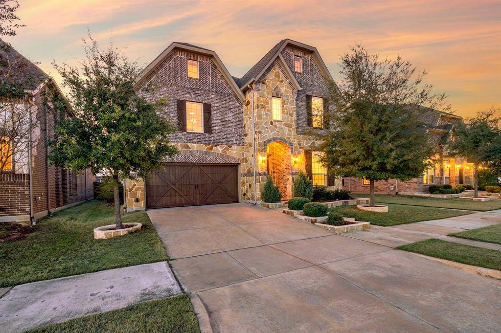 1015 Mountain Laurel Drive, Euless, TX 76039