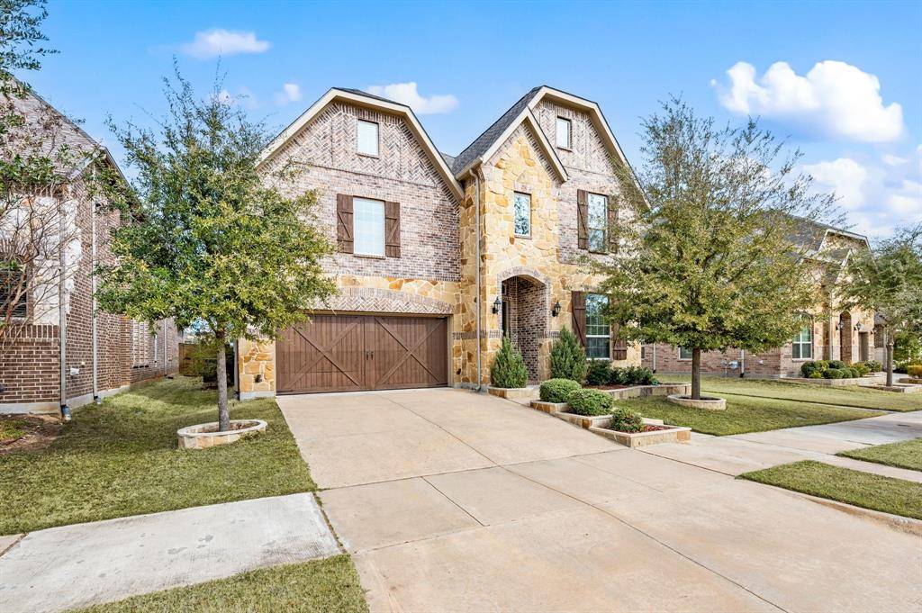 1015 Mountain Laurel Drive, Euless, TX 76039