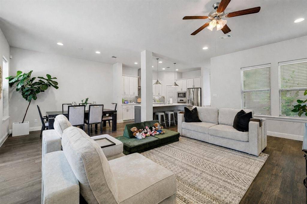 648 Aspen Valley Lane, Dallas, TX 75208