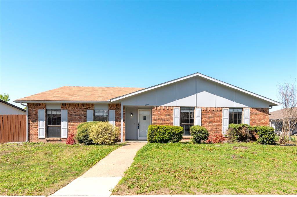 2119 Meadfoot Road, Carrollton, TX 75007