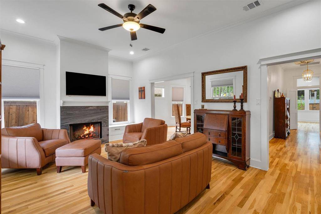 5727 Victor Street, Dallas, TX 75214