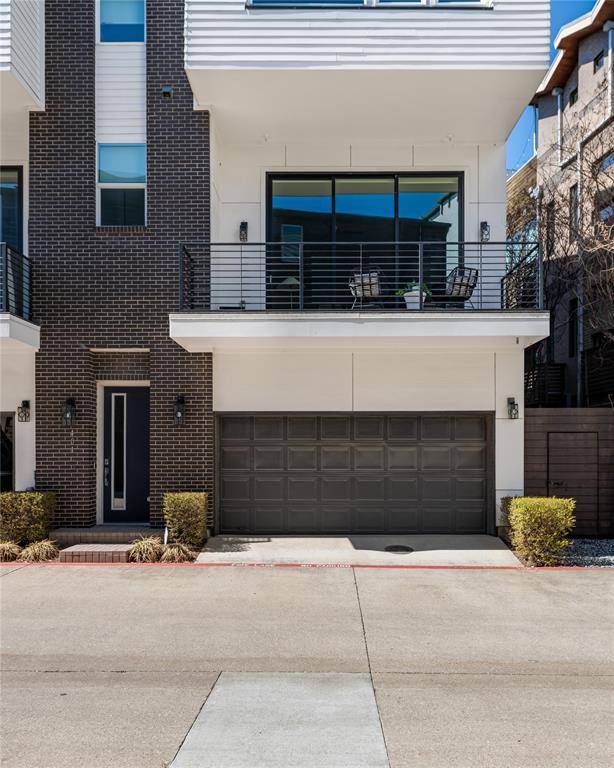 381 E Greenbriar Lane #401, Dallas, TX 75203