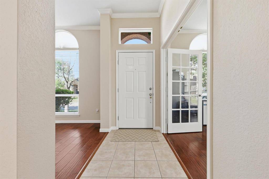 2865 Crestview Drive, Lewisville, TX 75067