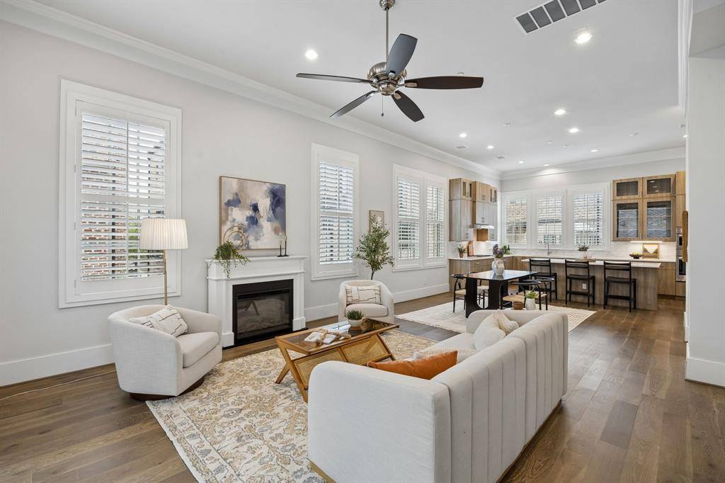 14971 Oak Street, Addison, TX 75001