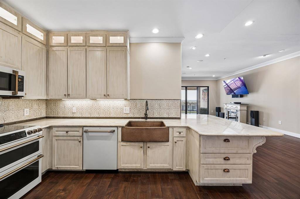 330 Las Colinas Boulevard E #1302, Irving, TX 75039