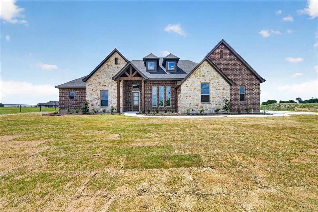 517 Longhorn Drive, Springtown, TX 76082