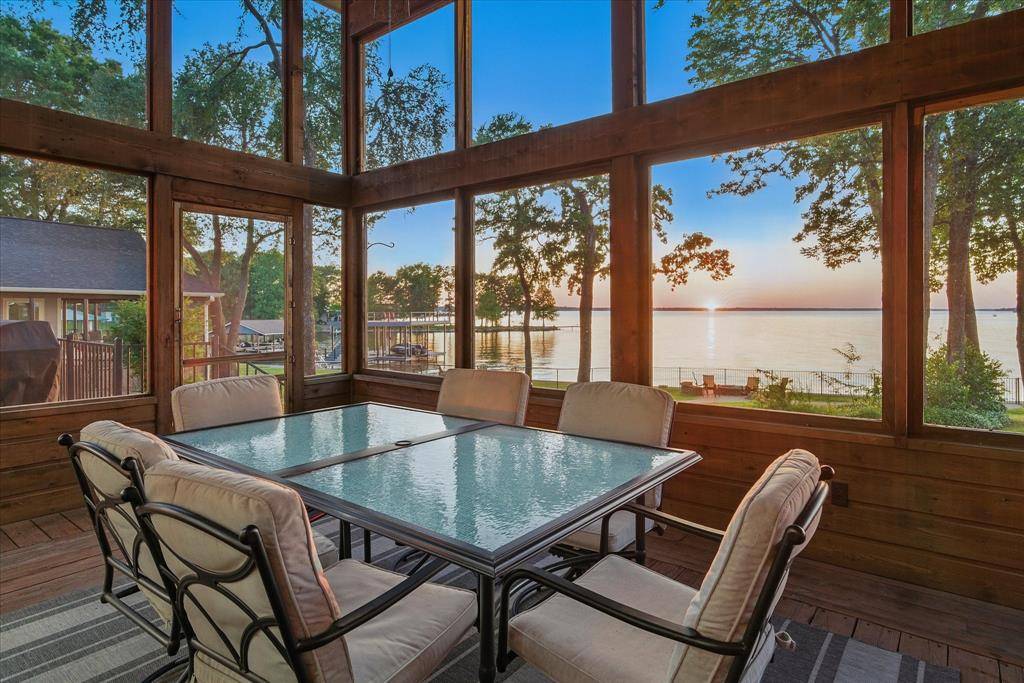 278 Shady Shores Drive, Mabank, TX 75156