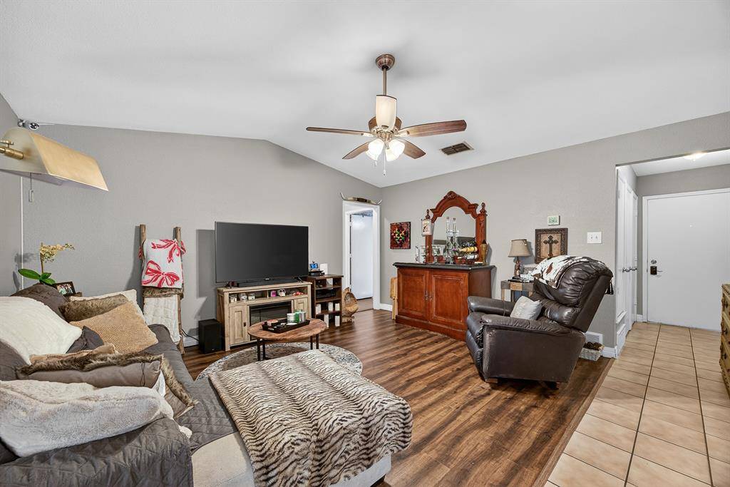 6404 Tammy Court, Watauga, TX 76148