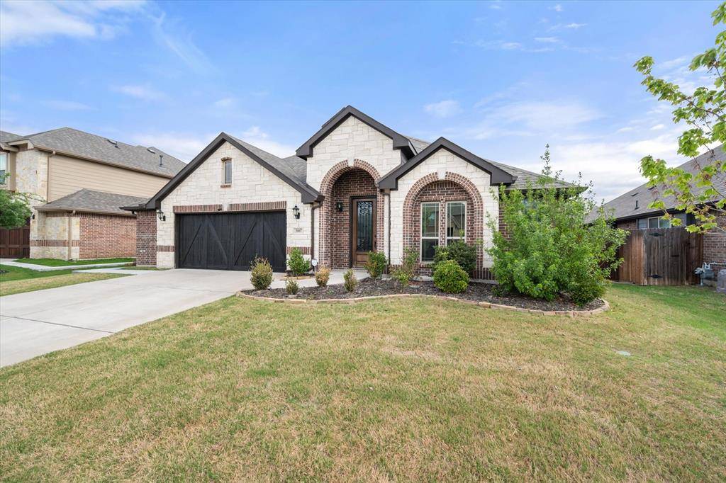 5007 Lake Park Drive, Mansfield, TX 76063