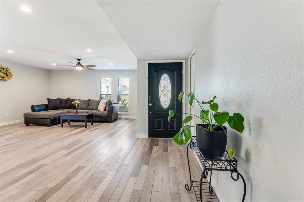 1742 Delaford Drive, Carrollton, TX 75007