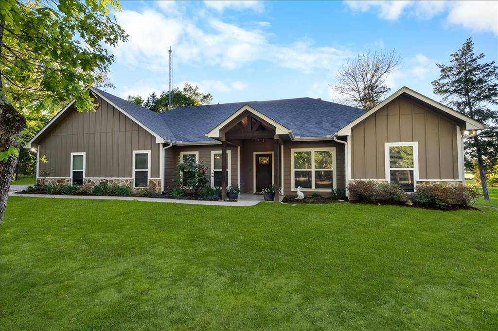 617 Rs County Road 1180, Emory, TX 75440