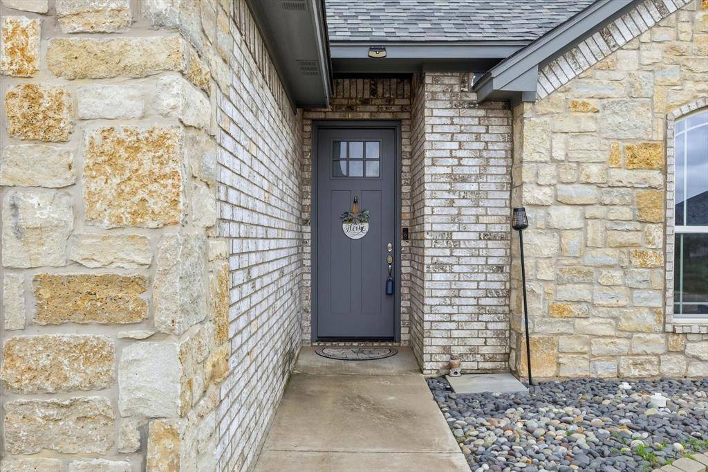 3312 Arrow Creek Drive, Granbury, TX 76049