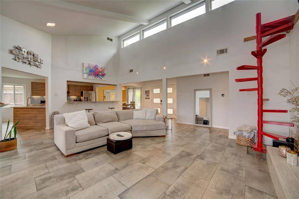 6822 Saint Anne Street, Dallas, TX 75248