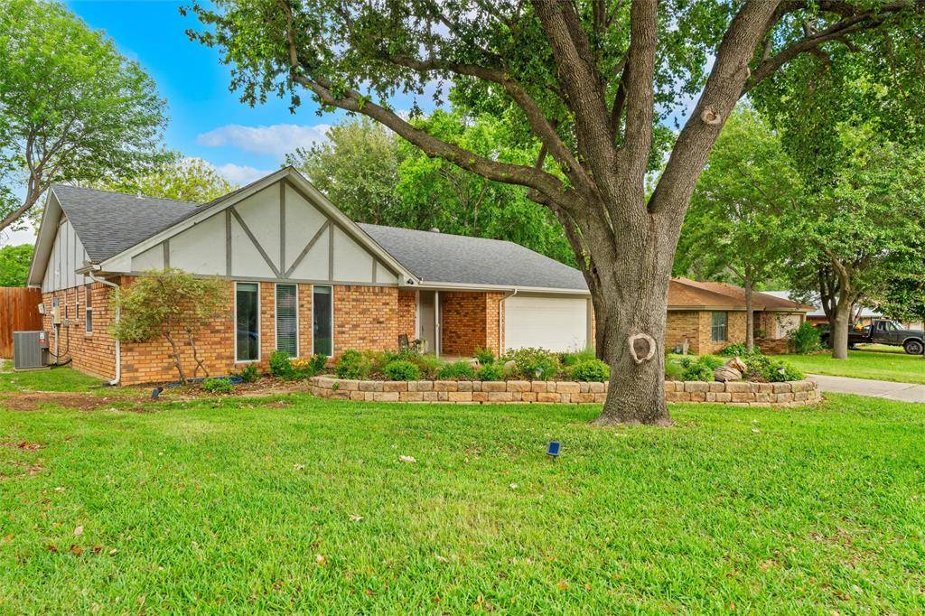 839 Yellowstone Drive, Grapevine, TX 76051