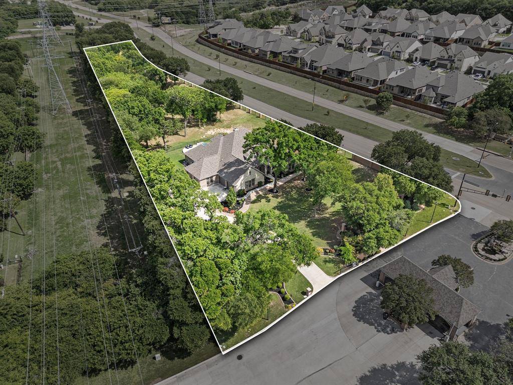 120 Riverbend Estates Drive, Fort Worth, TX 76112