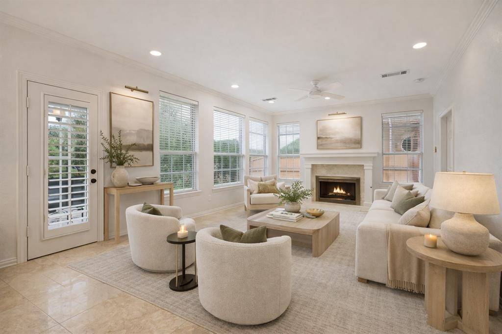 316 Riverwalk Lane, Irving, TX 75063