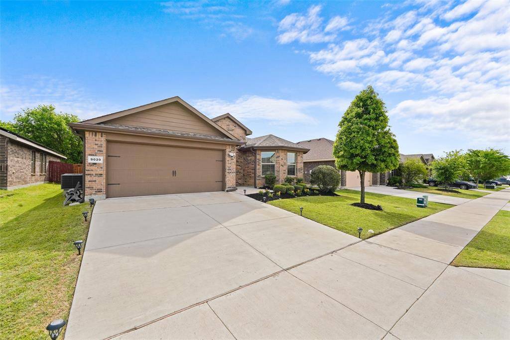 9020 Ridgeriver Way, Fort Worth, TX 76131