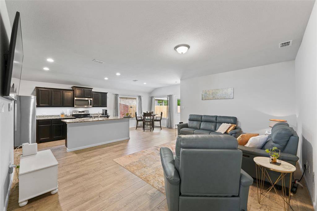 9020 Ridgeriver Way, Fort Worth, TX 76131