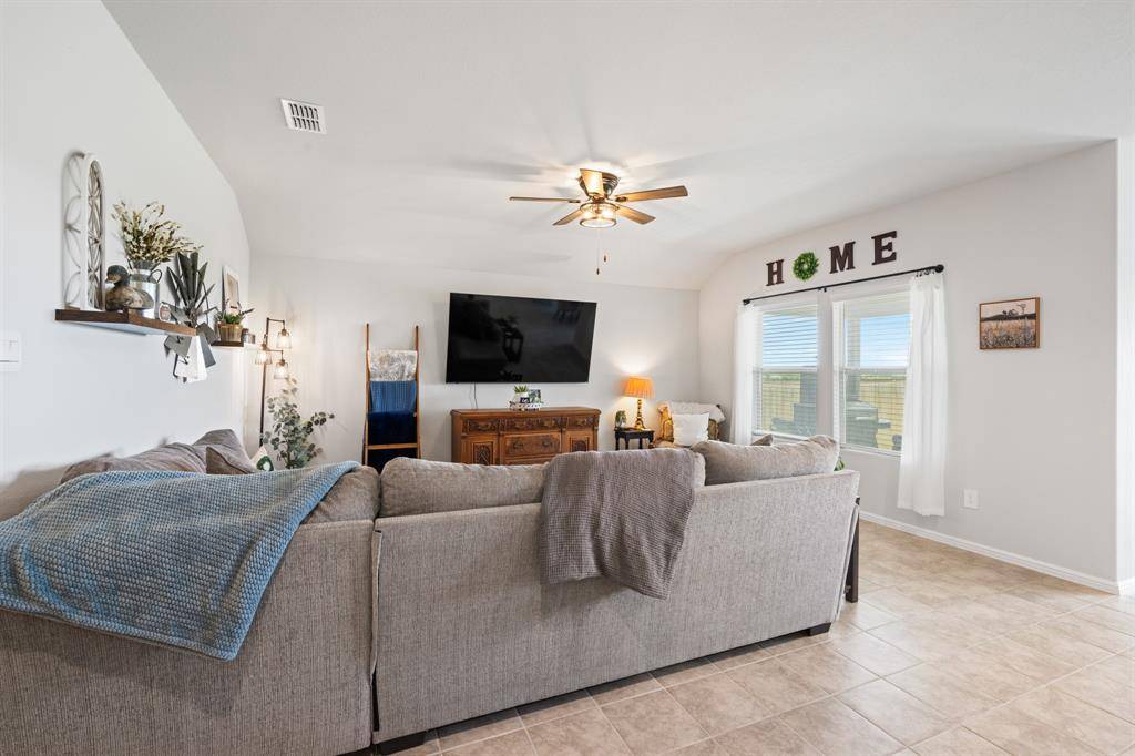 13521 Gunsmoke Lane, Cresson, TX 76035