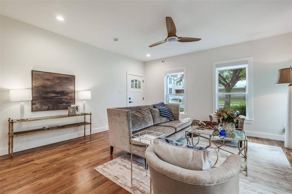 734 N Montclair Avenue, Dallas, TX 75208