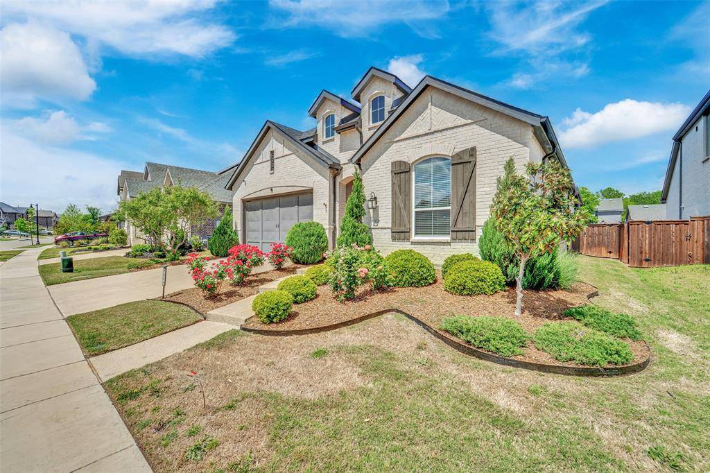 1824 Leo Drive, Van Alstyne, TX 75495