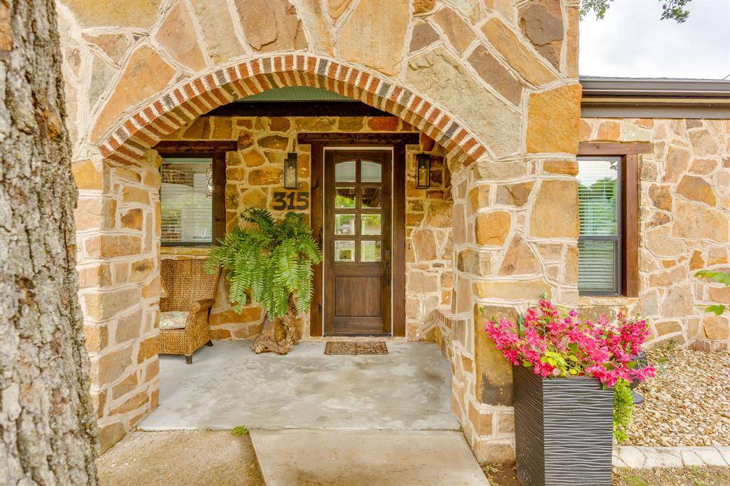 315 Cleveland Avenue, Weatherford, TX 76086