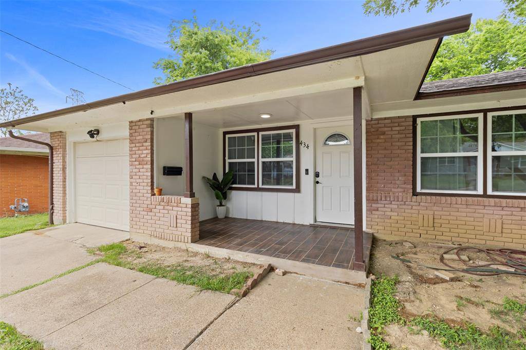 434 W Phillips Court, Grand Prairie, TX 75051