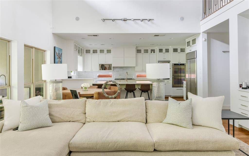 3811 Valley Ridge Road, Dallas, TX 75220