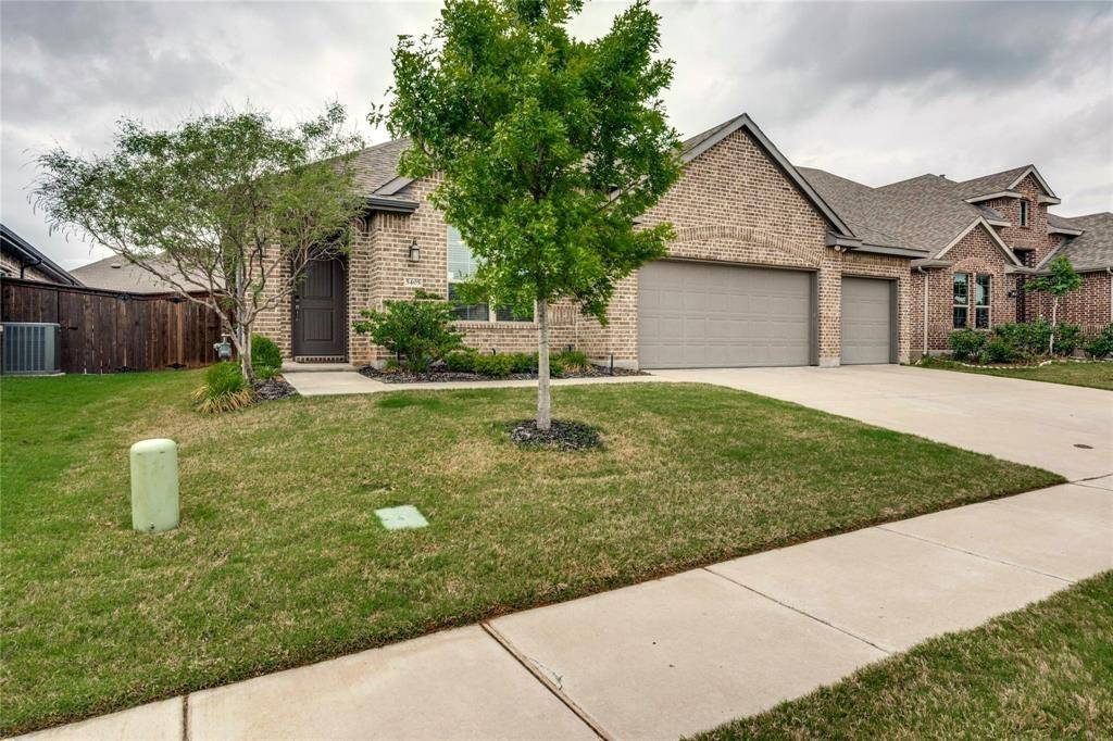 5405 High Pointe Drive, Haltom City, TX 76137
