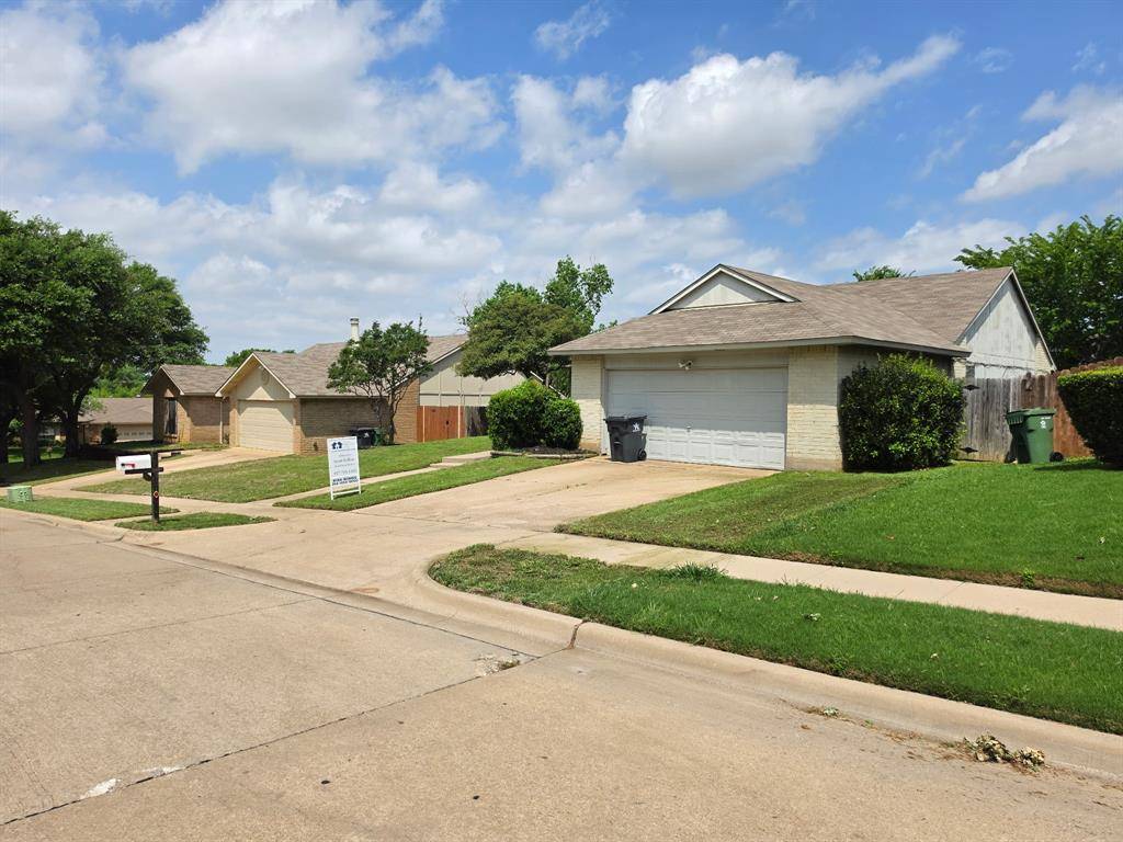 7119 Greenspring Drive, Arlington, TX 76016