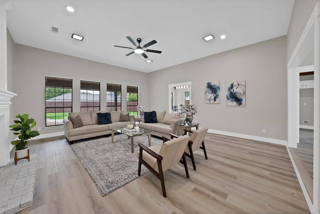 4104 Misty Meadow Drive, Fort Worth, TX 76133