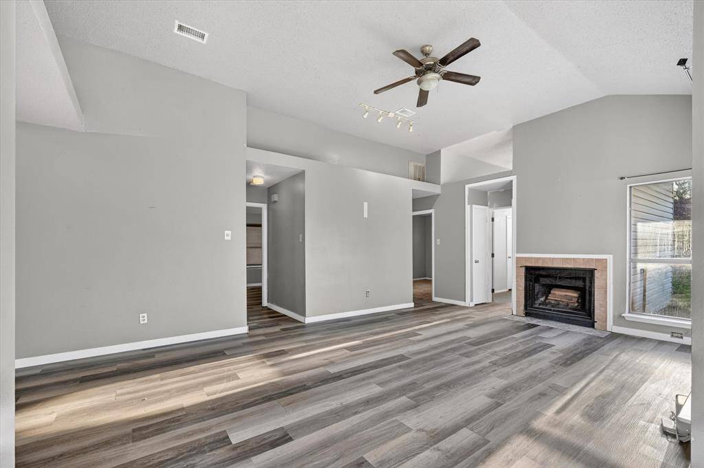 6217 Fairlane Drive, Arlington, TX 76001