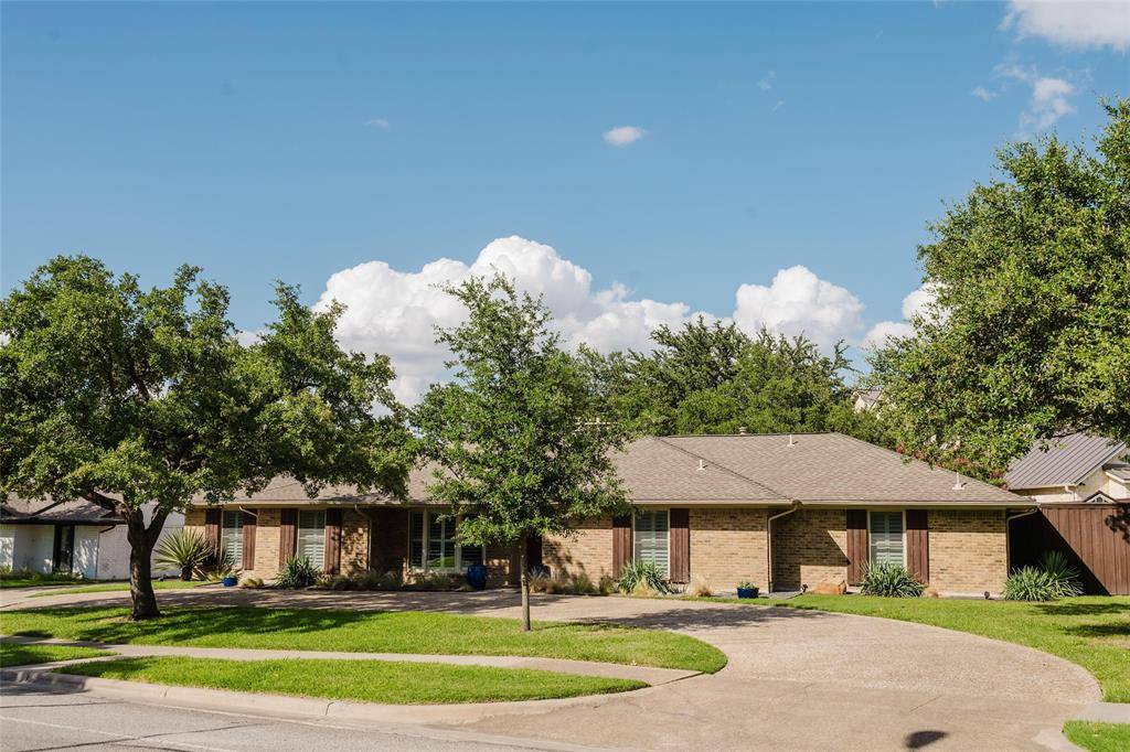 3257 Brookhaven Club Drive, Farmers Branch, TX 75234