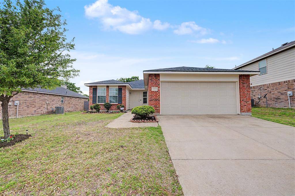 1269 Wysteria Lane, Burleson, TX 76028