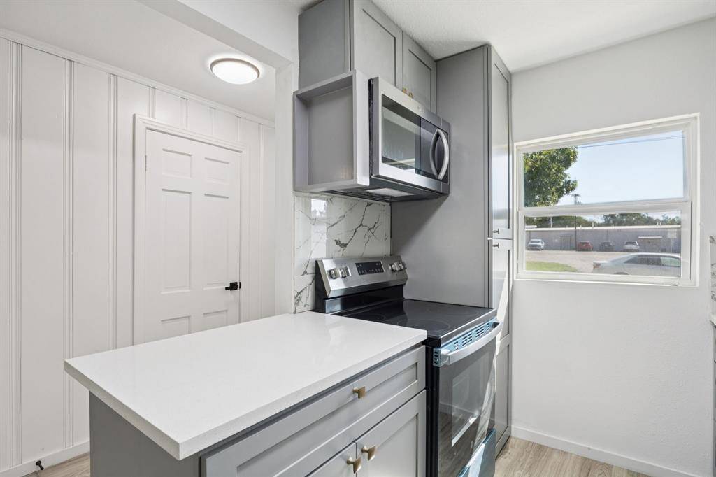 303 N Delphine Street, Terrell, TX 75160