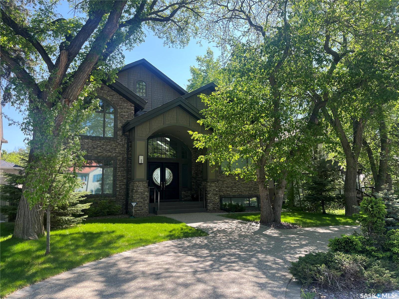 2727 McCALLUM AVENUE, Regina, SK S4S 0P8