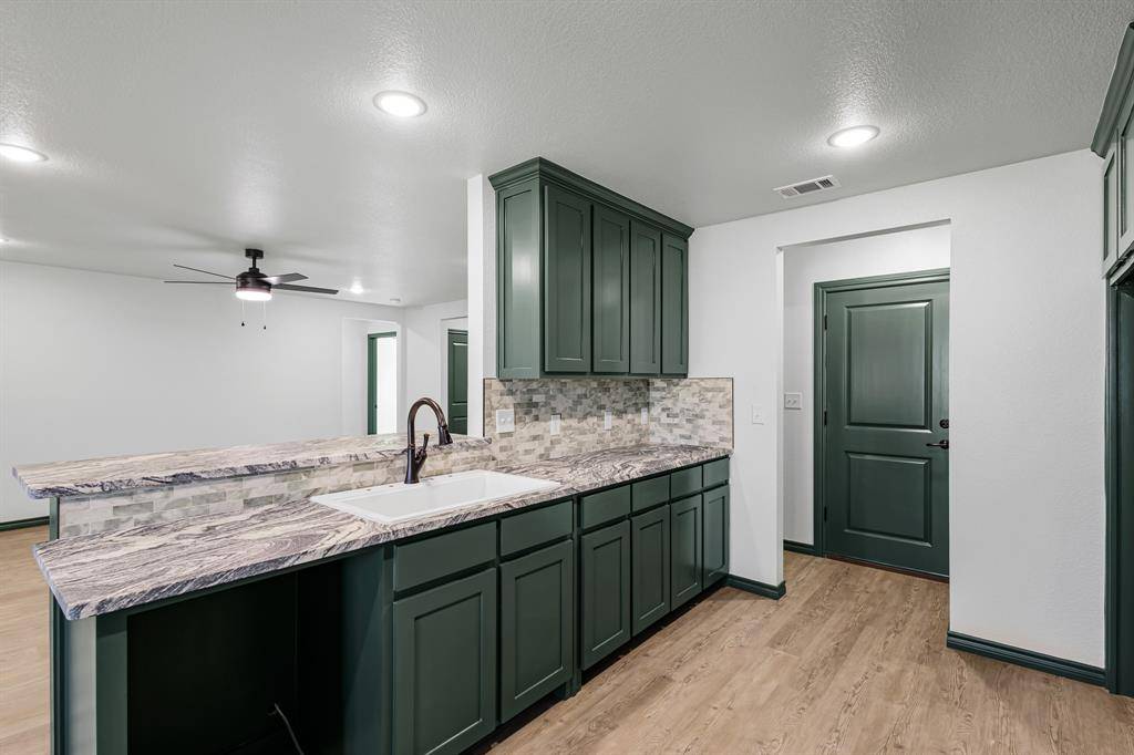 303 E Bois D Arc, Nocona, TX 76255