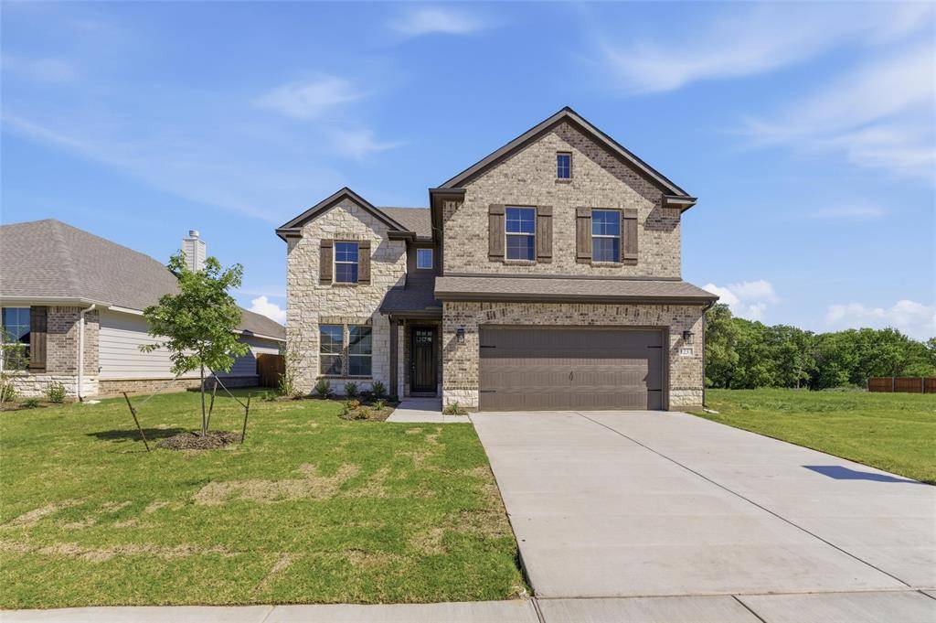 1237 Sabine River Lane, Springtown, TX 76082