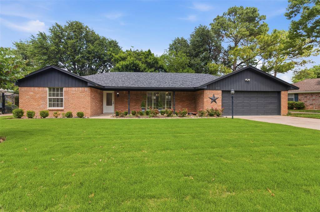 1505 Oak Glen Court, Arlington, TX 76012