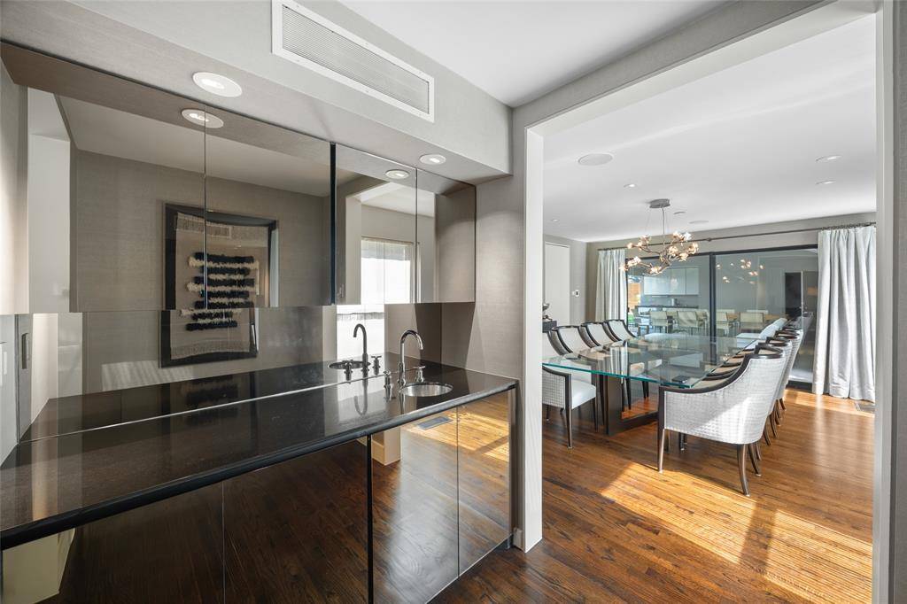 6027 Mimosa Lane, Dallas, TX 75230