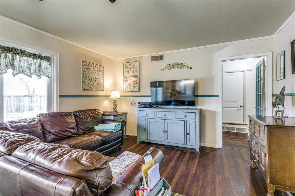 209 Linda Lane, Irving, TX 75062