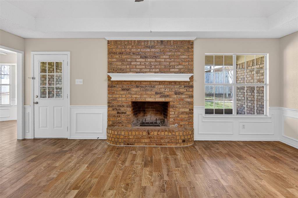 122 Camelot Drive, Weatherford, TX 76086