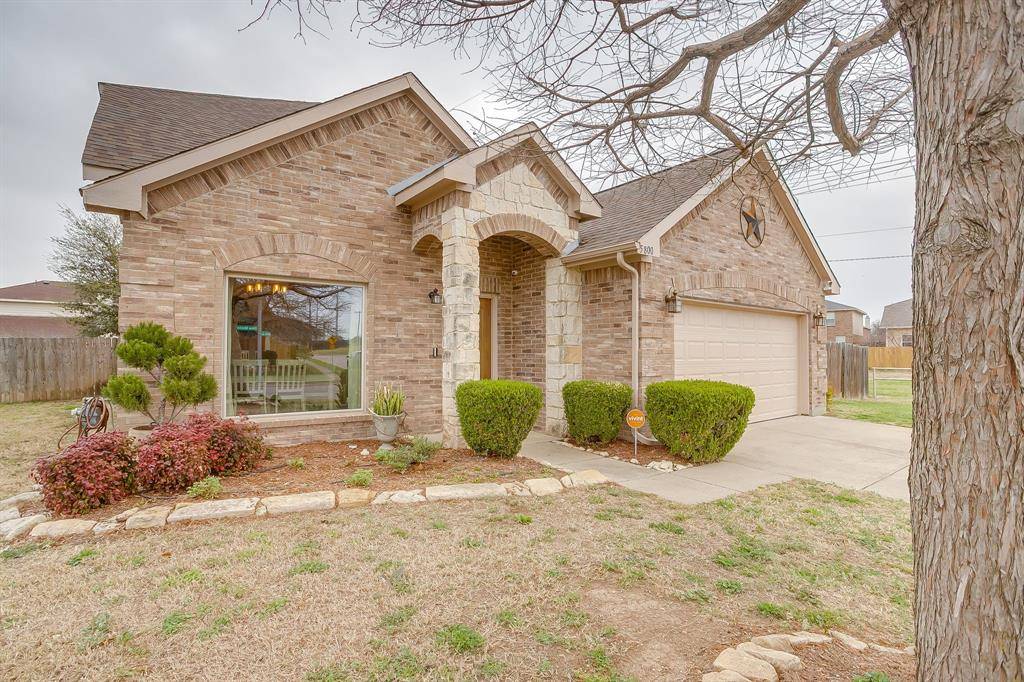 5800 Show Master Lane, Fort Worth, TX 76179
