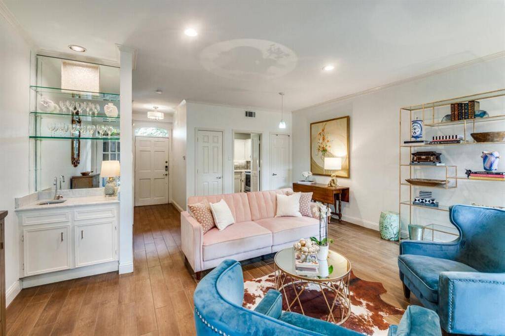 3918 Holland Avenue #110, Dallas, TX 75219