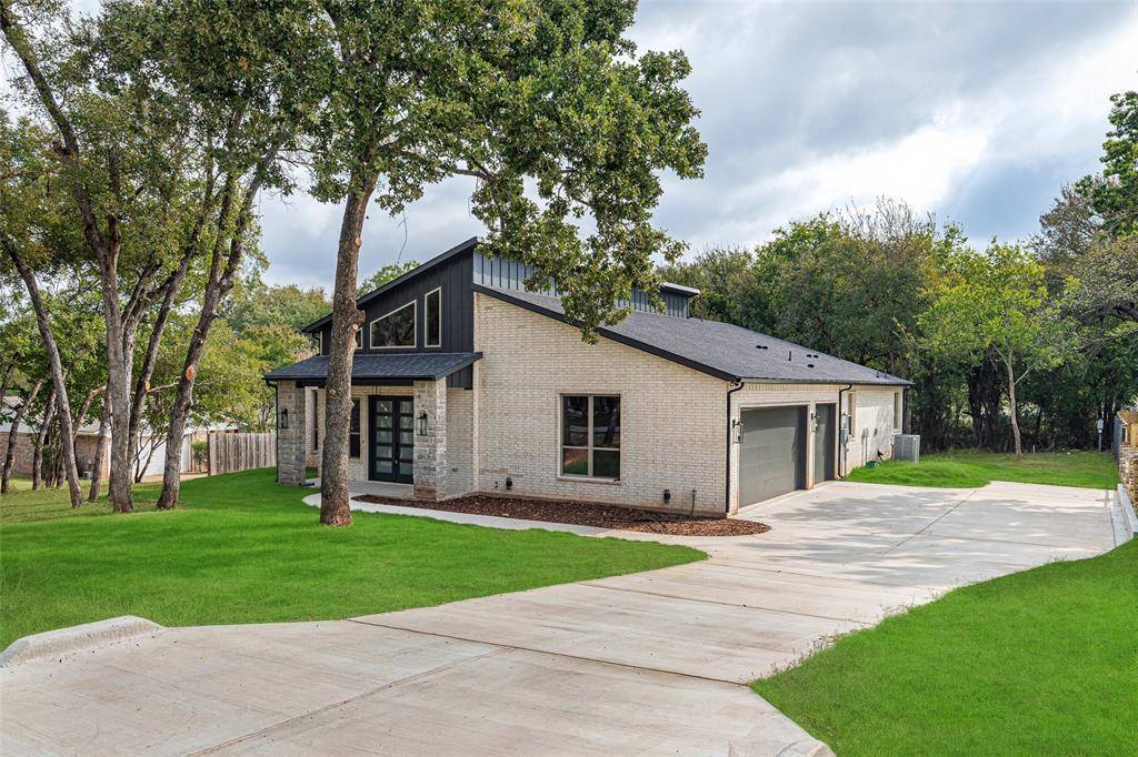 9703 Rosalie Court, Granbury, TX 76049