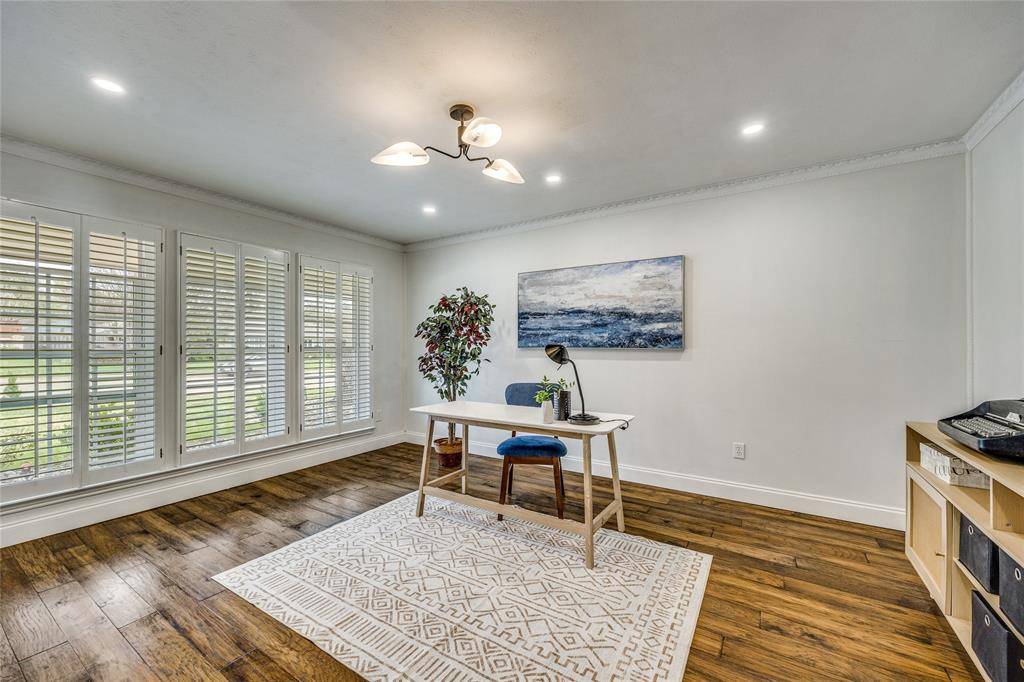 7148 Roundrock Road, Dallas, TX 75248